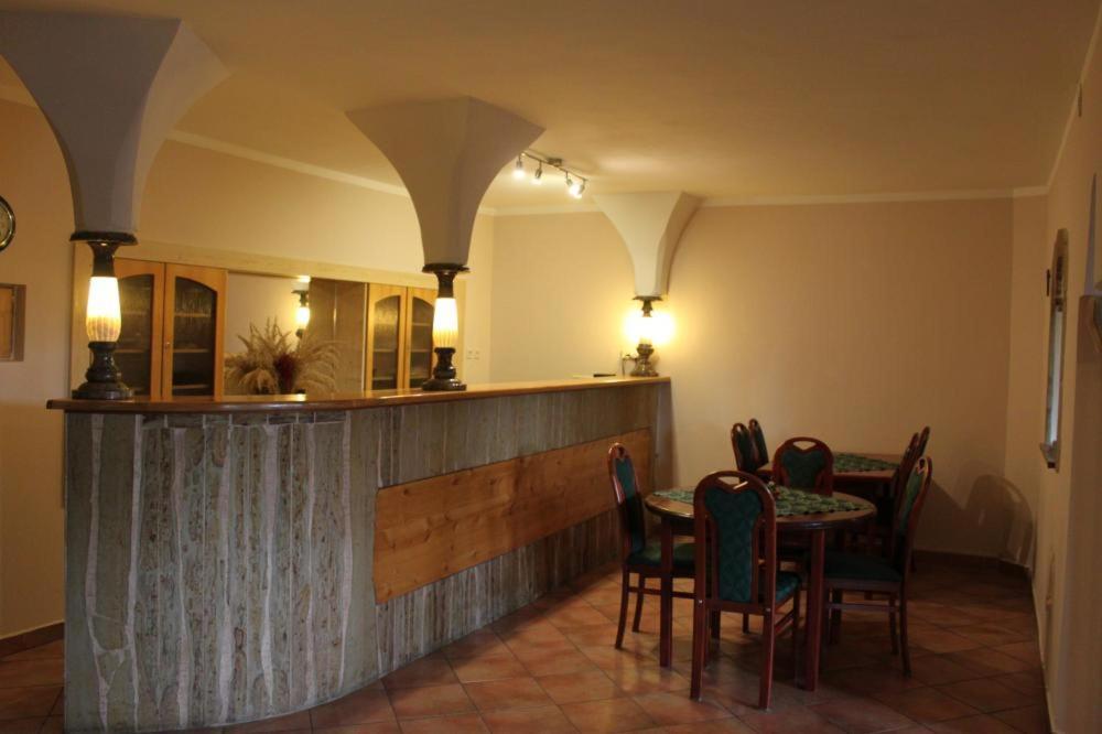 Zlaty Lev Hotell Svitavy Eksteriør bilde