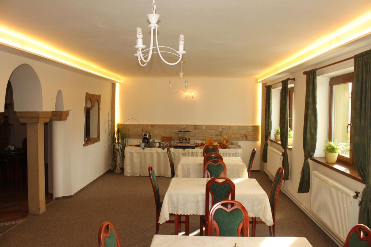 Zlaty Lev Hotell Svitavy Eksteriør bilde